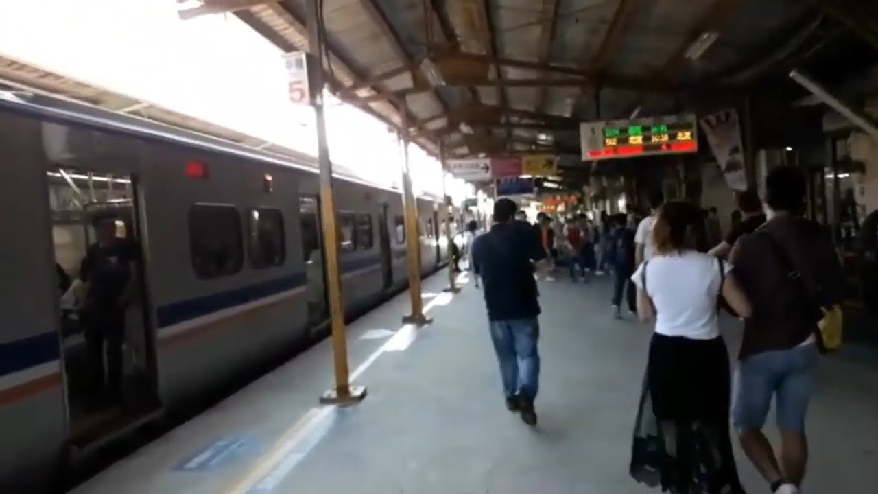 Train na walang laman - YouTube