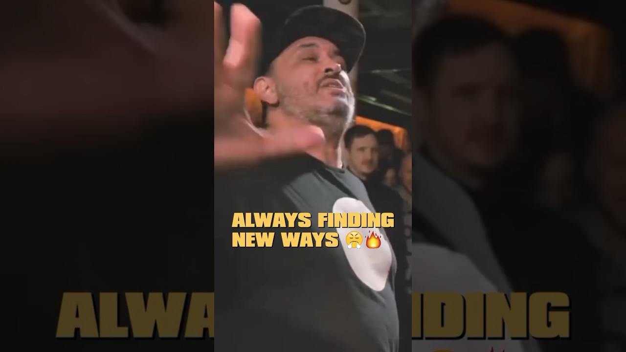 The father of modern battle rap 💪 The Saurus vs Tony D 