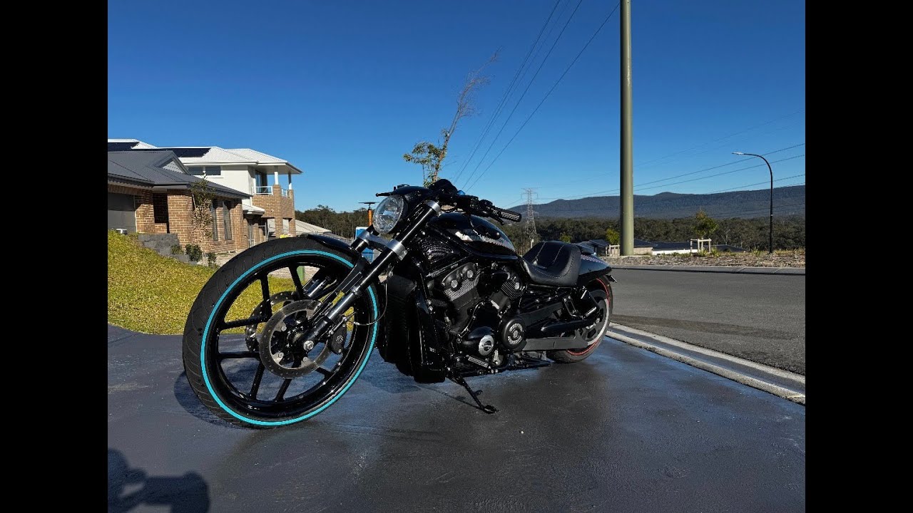 Я установил 23-дюймовое переднее колесо на свой Night Rod Special 2012 года!