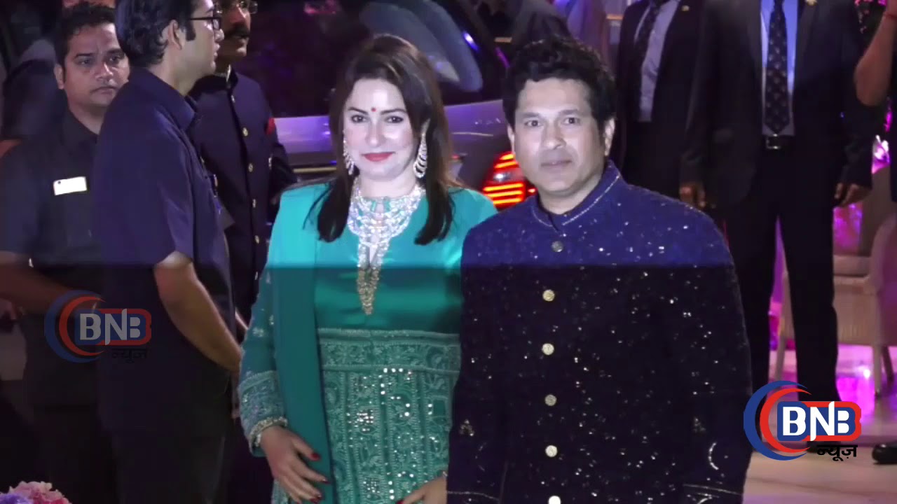 आकाश और श्लोका अम्बानी की इंगेजमेंट पार्टी पर पहुंचे कई बॉलीवुड और क्रिकेट जगत के लोग salman khan song