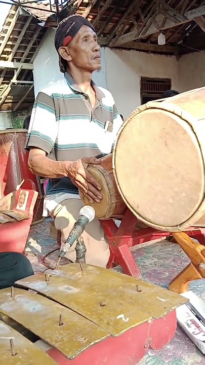 kuda lumping - master kendang
