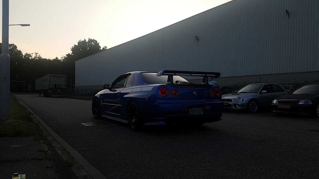 Nissan skyline launch
