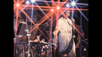 Asha Bhosle - Yeh Ladka Hai Allah (1979, Live at Royal Albert Hall, London)