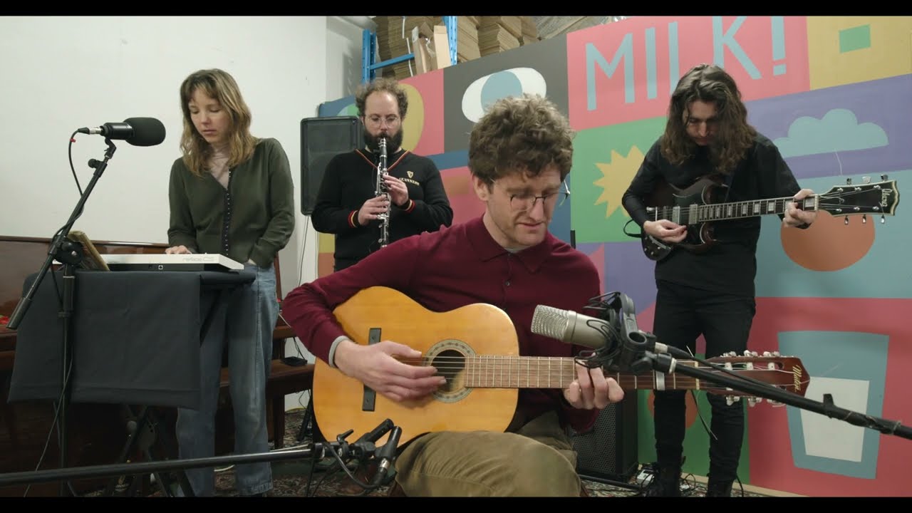 Obejrzyj The Finks - A Memory (Live at Milk! Records) w YouTube Obejrzyj The Finks - A Memory (Live at Milk! Records) w YouTube