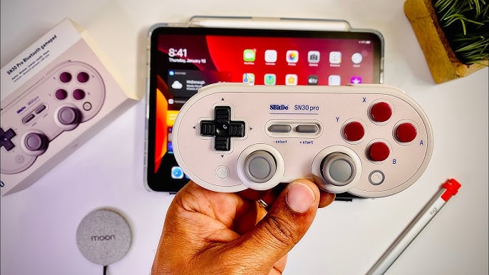 Genshin Impact : Une manette aux couleurs du jeu va sortir chez 8BitDo