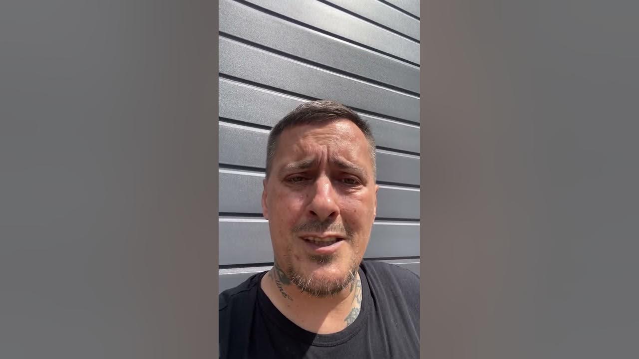 just-kicked-off-in-local-restaurant-listen-to-this-one-youtube