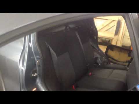 Снятие боковых спинок на Suzuki SX4 sedan.