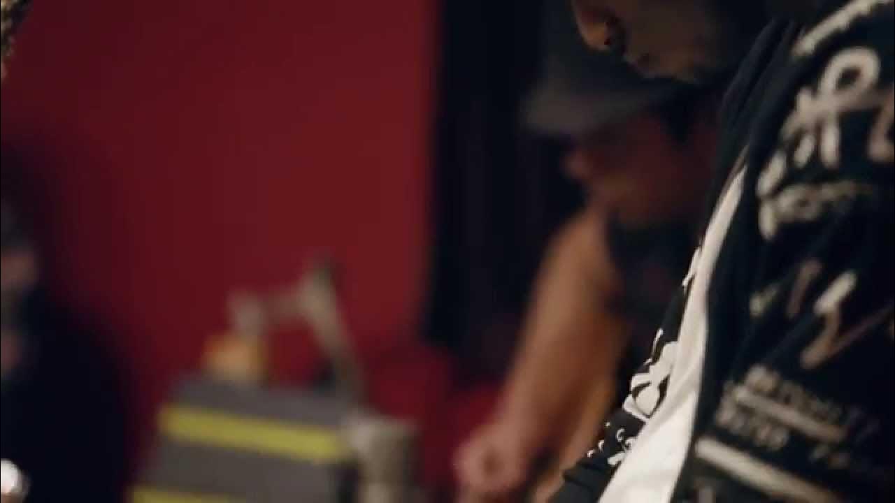 Jonathan McReynolds - Limp (Unplugged) (Music Video) Jonathan McReynolds - Limp (Unplugged) (Music Video)