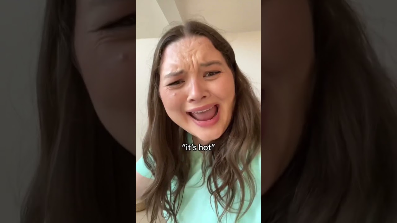 Satisfying wax physio therapy on my hand to help with my joint pain ✨