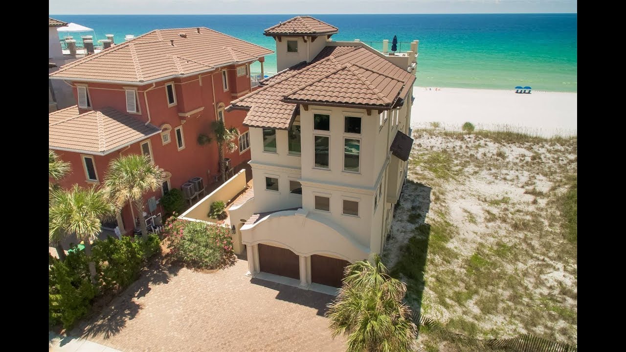 Inviting Beachfront Retreat in Destin, Florida | Sotheby's International Realty