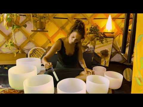 Kelsey Kluijtmans - A New World