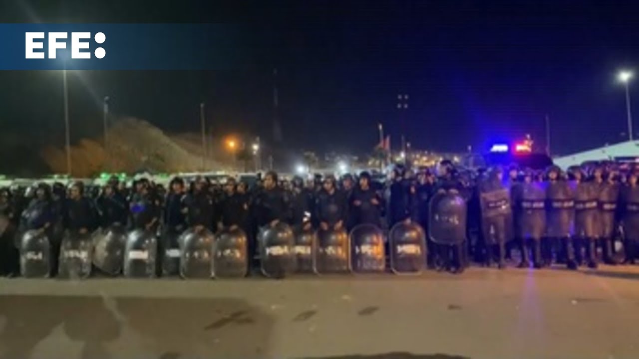 Marruecos impide un asalto masivo de jóvenes inmigrantes a la frontera de Ceuta