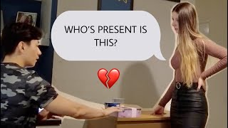 Getting another girl a Christmas present | 뜻밖의 선물을 받았습니다 | International couple | 국제커플 | PRANK