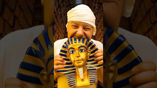 Tom Sings D Asmr With