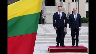Militärische Ehren - Litauens Verteidigungsminister im Bendlerblock