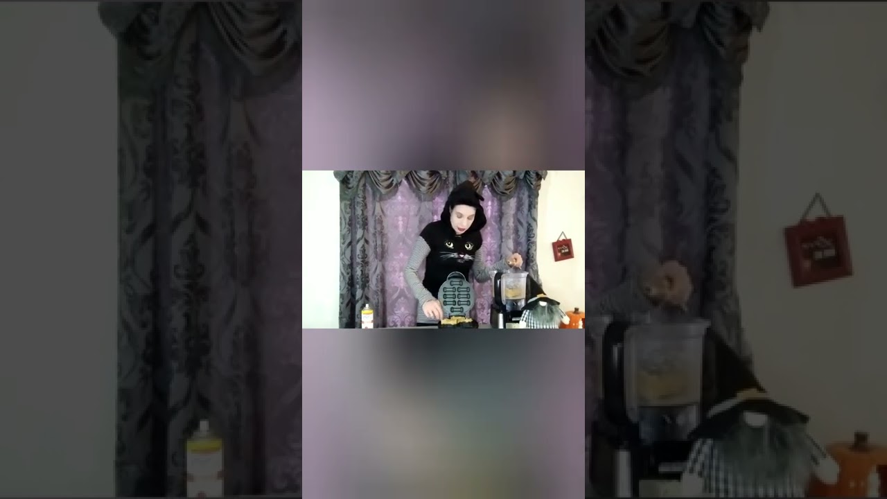 Olivia and Rant Make Vegan Dog Treats with a Dash