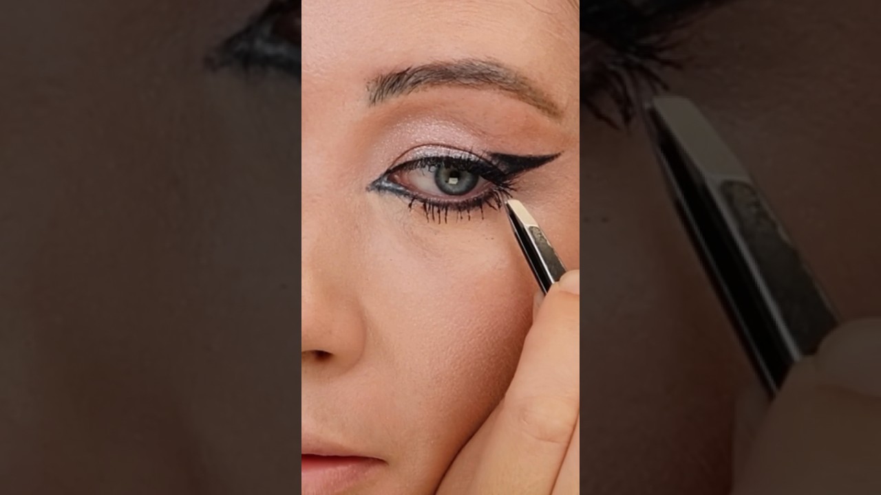 DROOPY EYELIDS BAT EYELINER TUTORIAL ️ hoodedeyesmakeup 