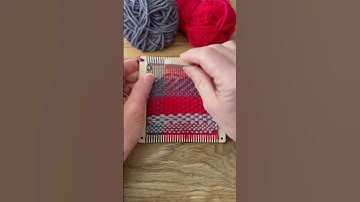 Small Loom Weaving #weaving #loomweaving #diycrafts #yarnart #smallloom #textileart #handwoven