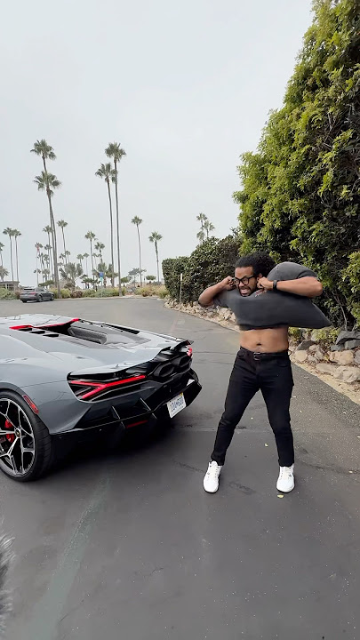 The Lamborghini Revuelto is WILD 😂