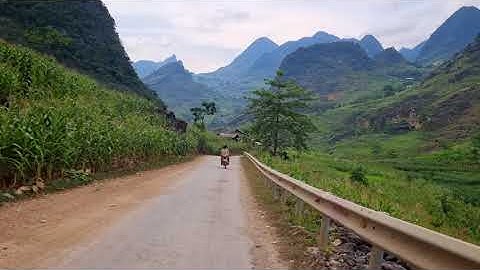 Cung đường cua chữ M (Hà Giang)