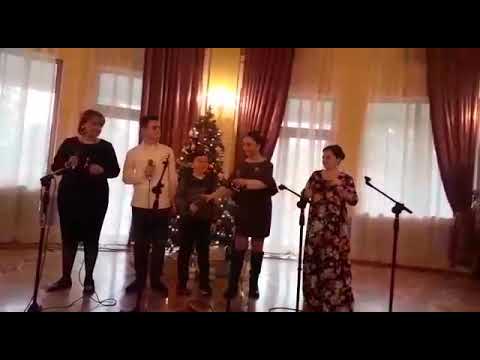 სტუდია \"ლალე\". საახალწლო კონცერტი, საოჯახო შესრულება. დედები ჩავლეიშვილები და შვილები. ბათუმი.