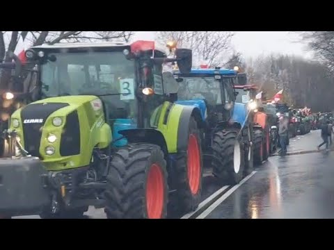 PROTEST LIVE Rolnicy Wyjechali🚜🚜🚜 🇵🇱🇵🇱 jest MOC , S5 stoi.💪💪💪👋👋👋
