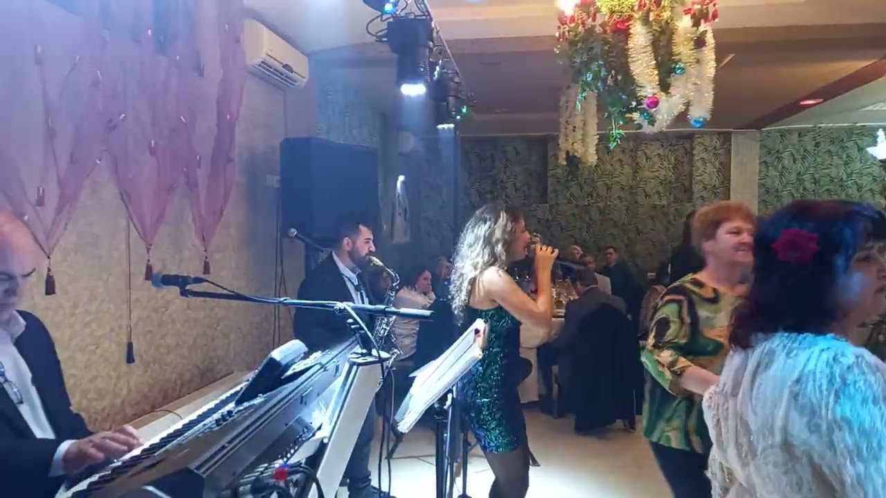 Formatia AltTon Bate Bate inima Revelion 2026