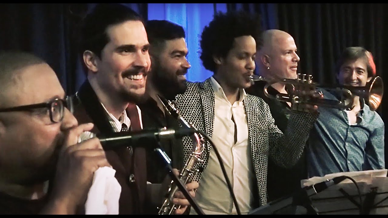 Alexey León y Los Tigres de Bengala (Influenciado), live at Café Berlín