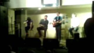 The Futureheads - Hounds of Love (Live at QMU &#39;09)