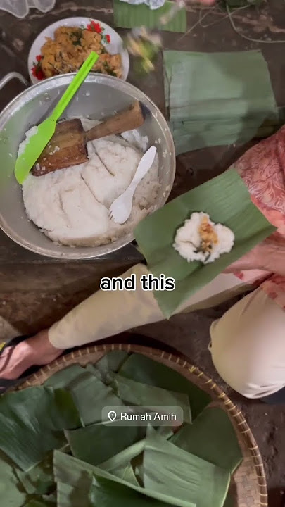 Membuat Buras di rumah nenek #food #sundaneseculture #sundanesefood #buras #nasi #enak #makanansunda