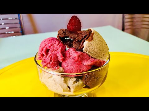 ბანანის ნაყინი შოკოლადით და მარწყვით • Banana Ice Cream with Chocolate and Strawberry
