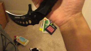 Basic Karambit Tricks (Easy To Learn From Viewing)