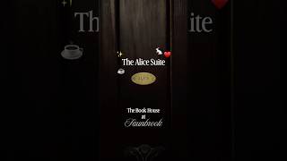 a peek into Wonderland… ☕️🐇 #AliceInWonderland #Wonderland #BookHotel