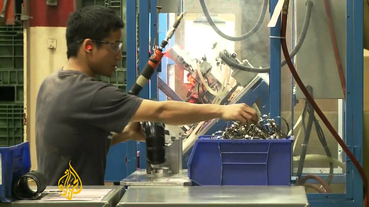 يناقش العمال الأمريكيون ساعات العمل الطويلة