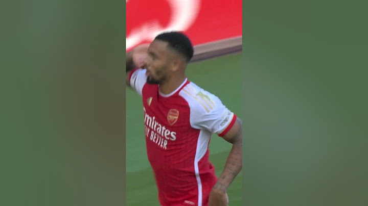 Gabriel Jesus scores on the break against Manchester United!