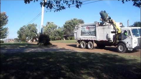 Peterbilt 320 Heil Durapack Python Garbage Truck