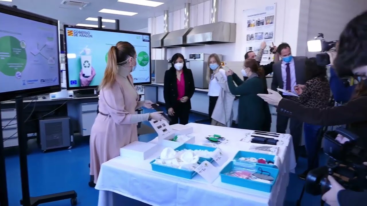 WASaMasK ITAINNOVA, de mascarillas a peines