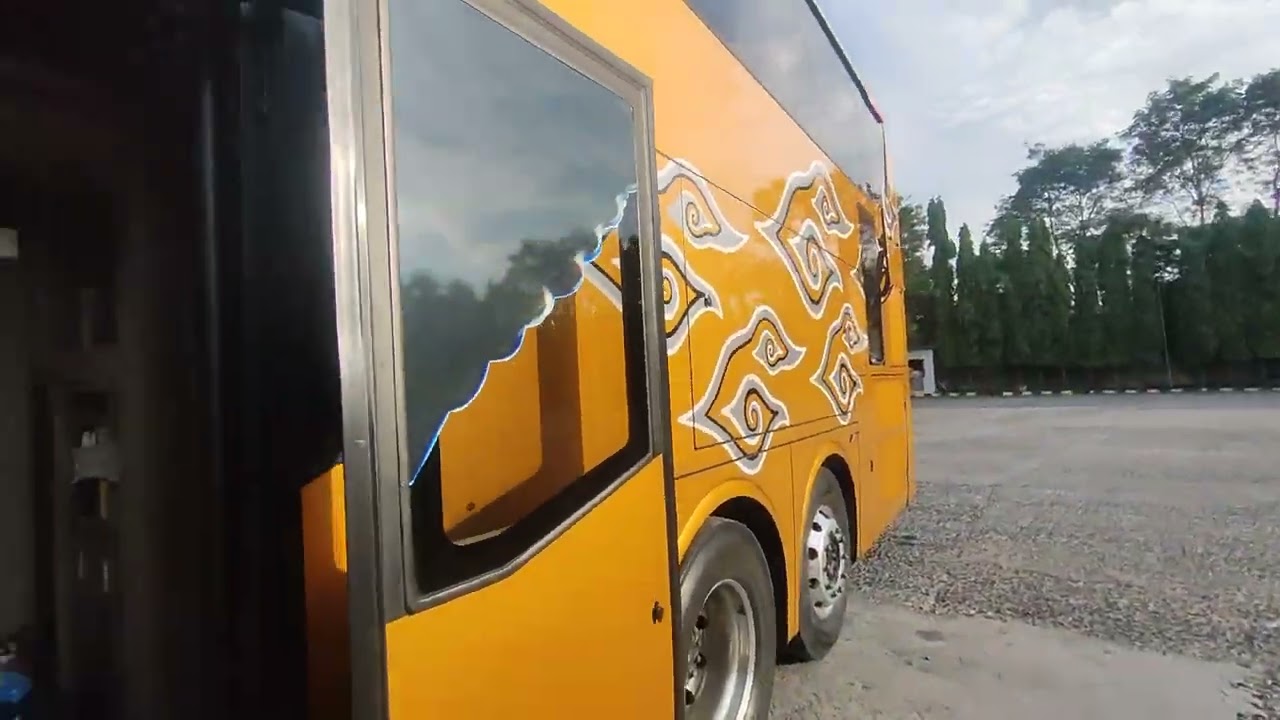 Interior bus Garuda mas dobble dekcer jb5 by Zayyan