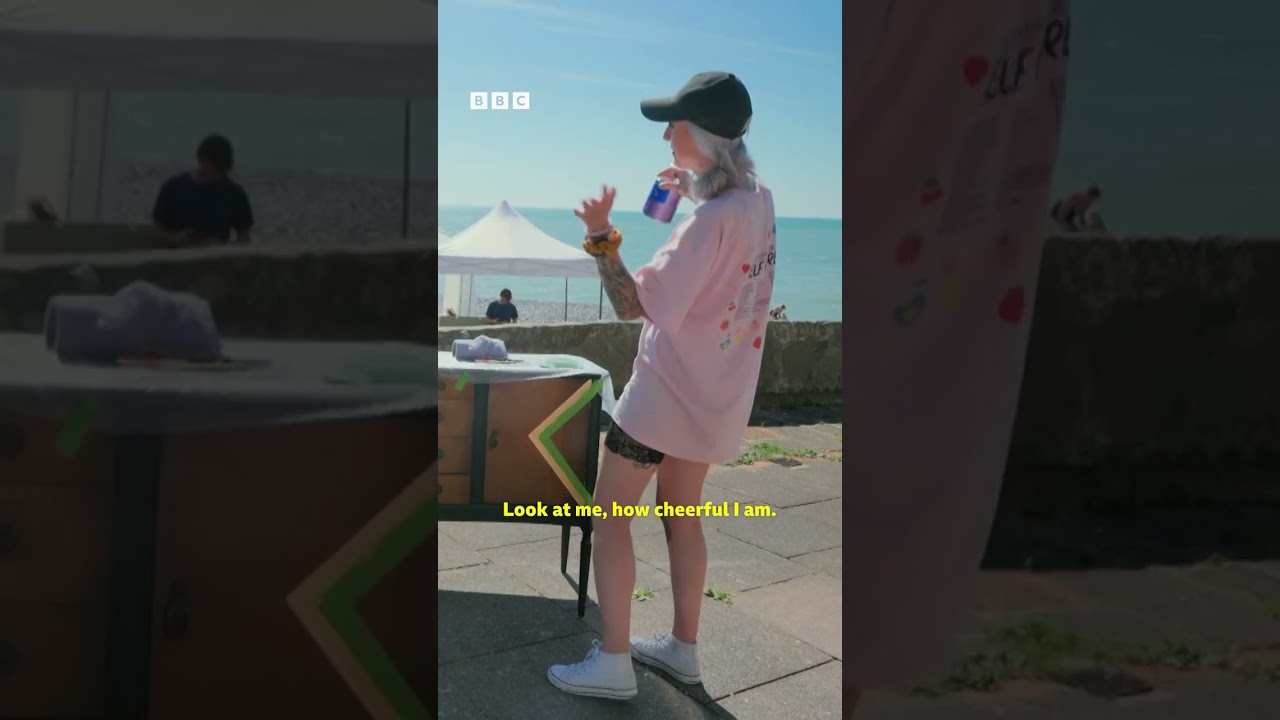 When you see your goth friend in colour 🍓 