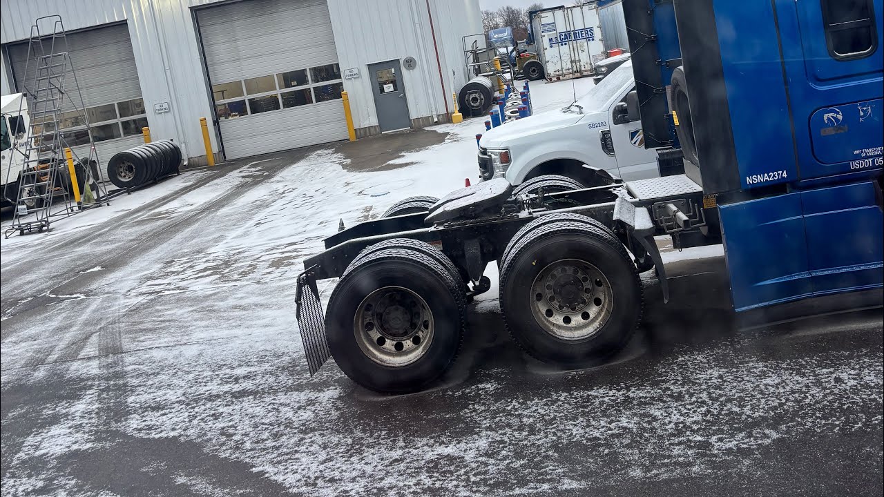 SOLO driver survives a week of FROST🤯 