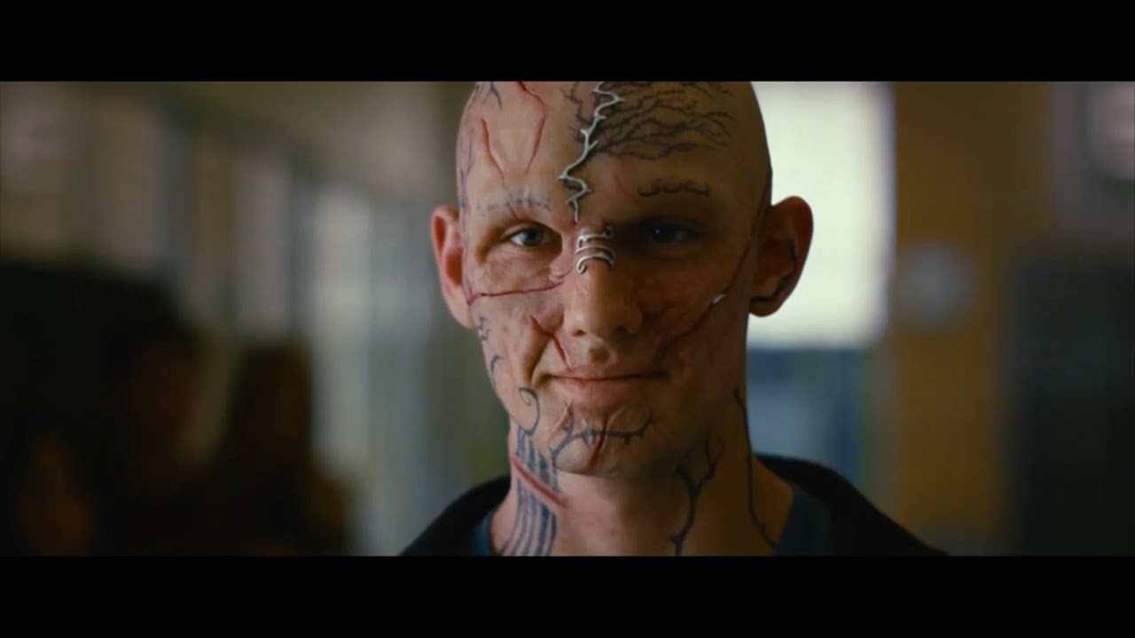 Момент из фильма "Страшно красив" 2011/Beastly. Линди признаётся Кайлу ...