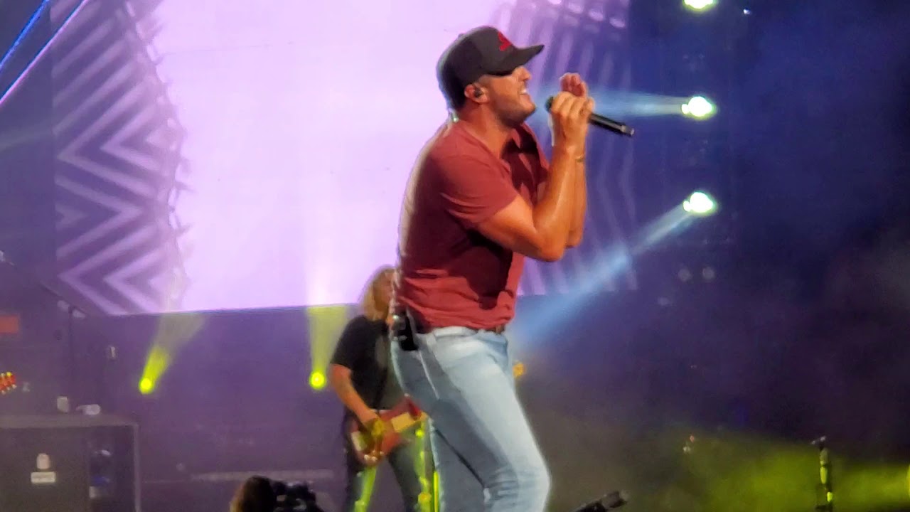 luke bryan tour virginia