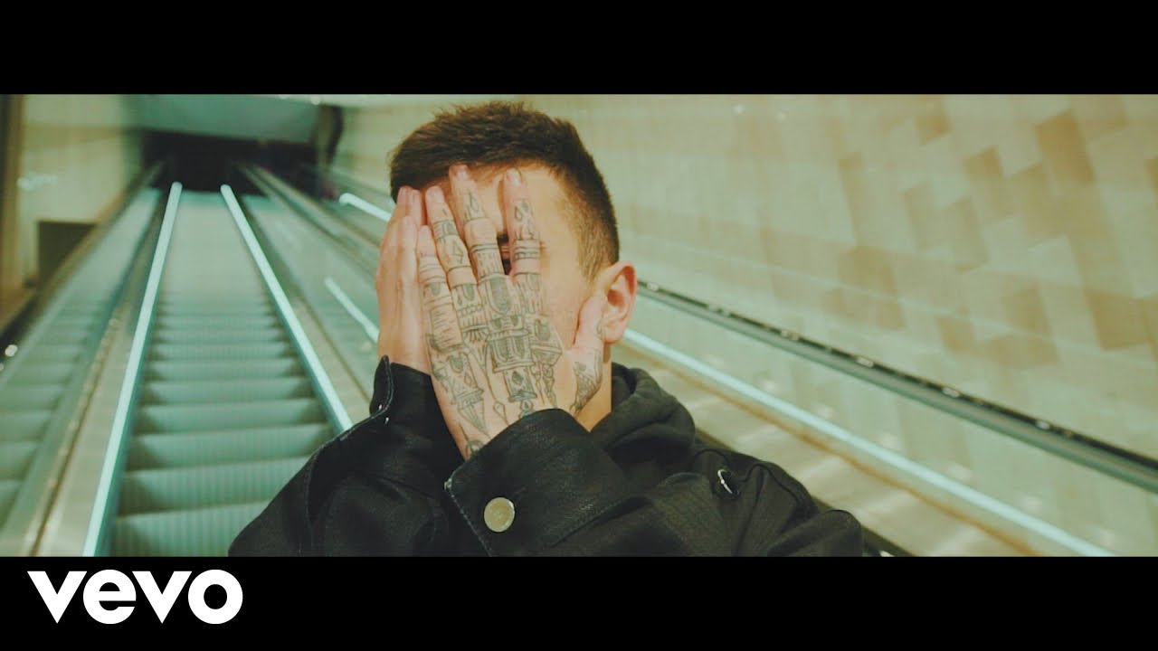 Junior Cally - Montecarlo adlı videoyu YouTube'da izle Junior Cally - Montecarlo adlı videoyu YouTube'da izle