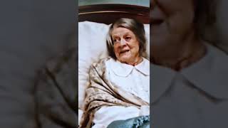 maggie Smith plays Violet Crawley