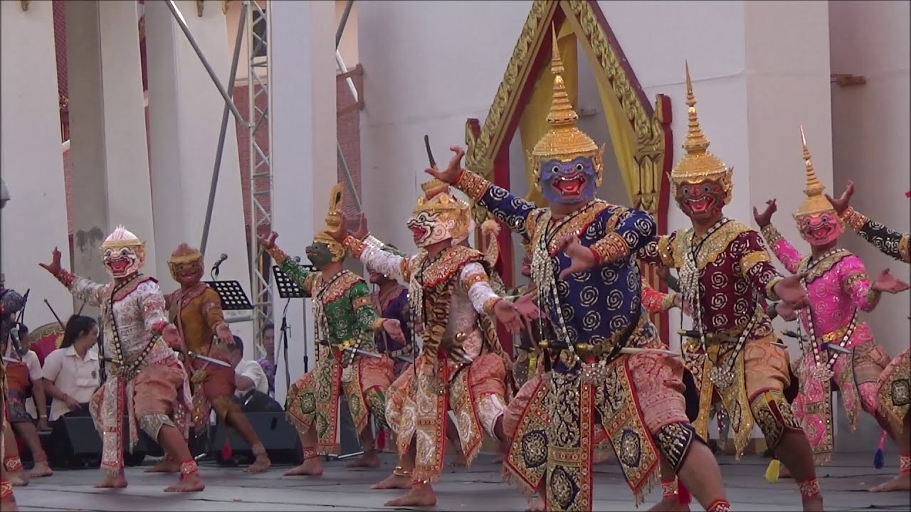 การแสดงเบิกโรง ชุดวานรดำเนิน