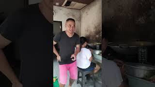 Bantuin Mama Montok Lagi Masak