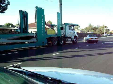 ROAD RAGE IN ADELAIDE truck VS car UNCUT FOOTAGE original video of what was seen on channel nine news