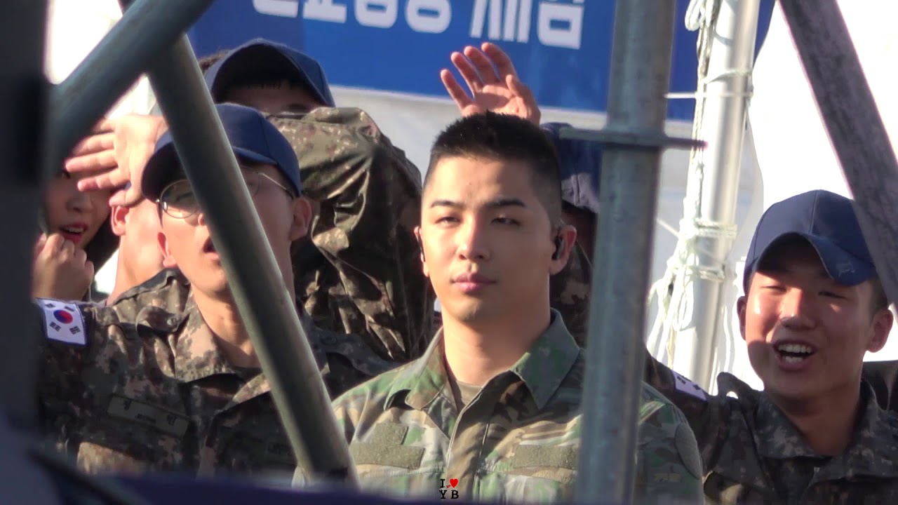 181013 TAEYANG (태양 동영배) - 빈지노 공연 무대 대기중 @ 낙동강세계평화문화 대축전