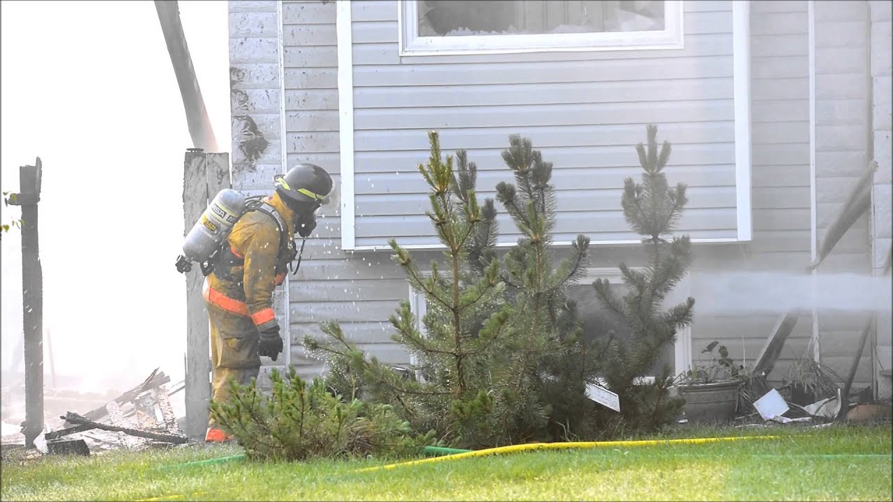 Structure Fire 1001 10 Avenue Beaverlodge, AB YouTube