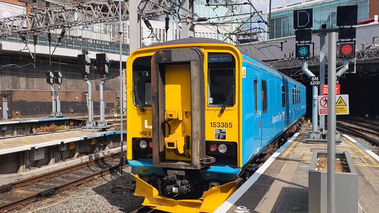 Trains at Birmingham New Street 22/08/25